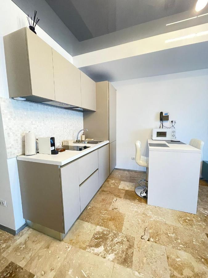 Astria Boutique Apartments 301 奥林普 外观 照片